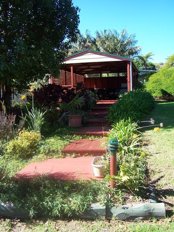 Poinciana Cottages Burnt Pine Rum bild
