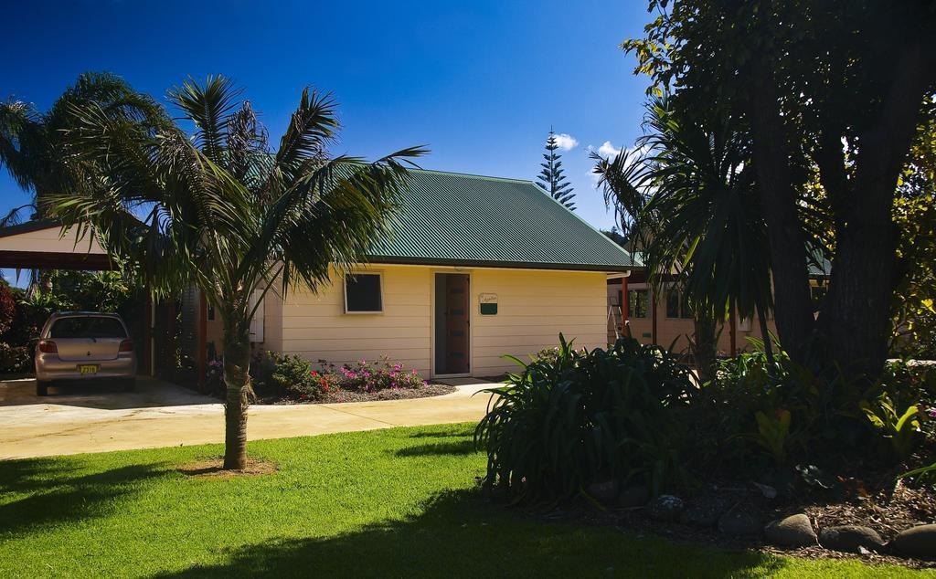 Poinciana Cottages Burnt Pine Exteriör bild