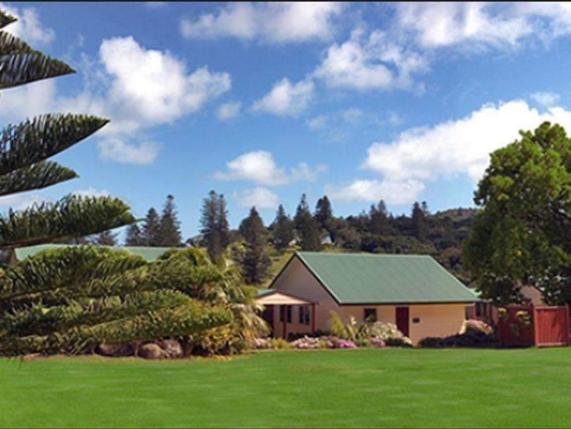 Poinciana Cottages Burnt Pine Exteriör bild